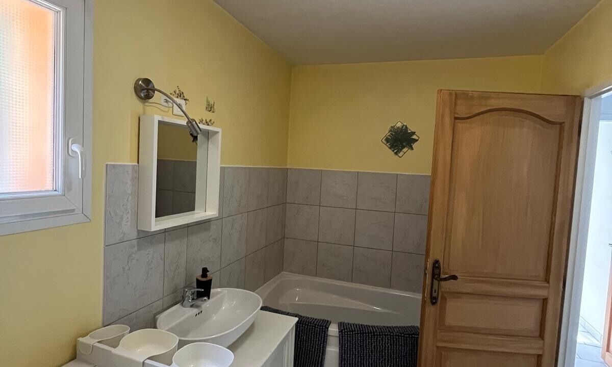 Photo of Bathroom in Saint-Pierre-de-la-Fage