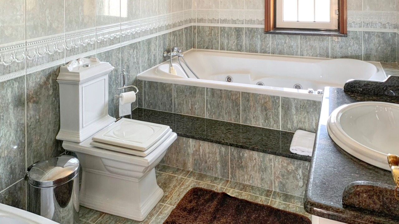 Photo of Bathroom in Cossourado