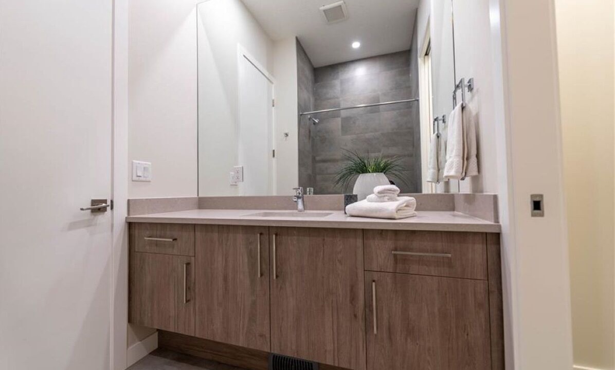 Photo of Bathroom in West Hillhurst