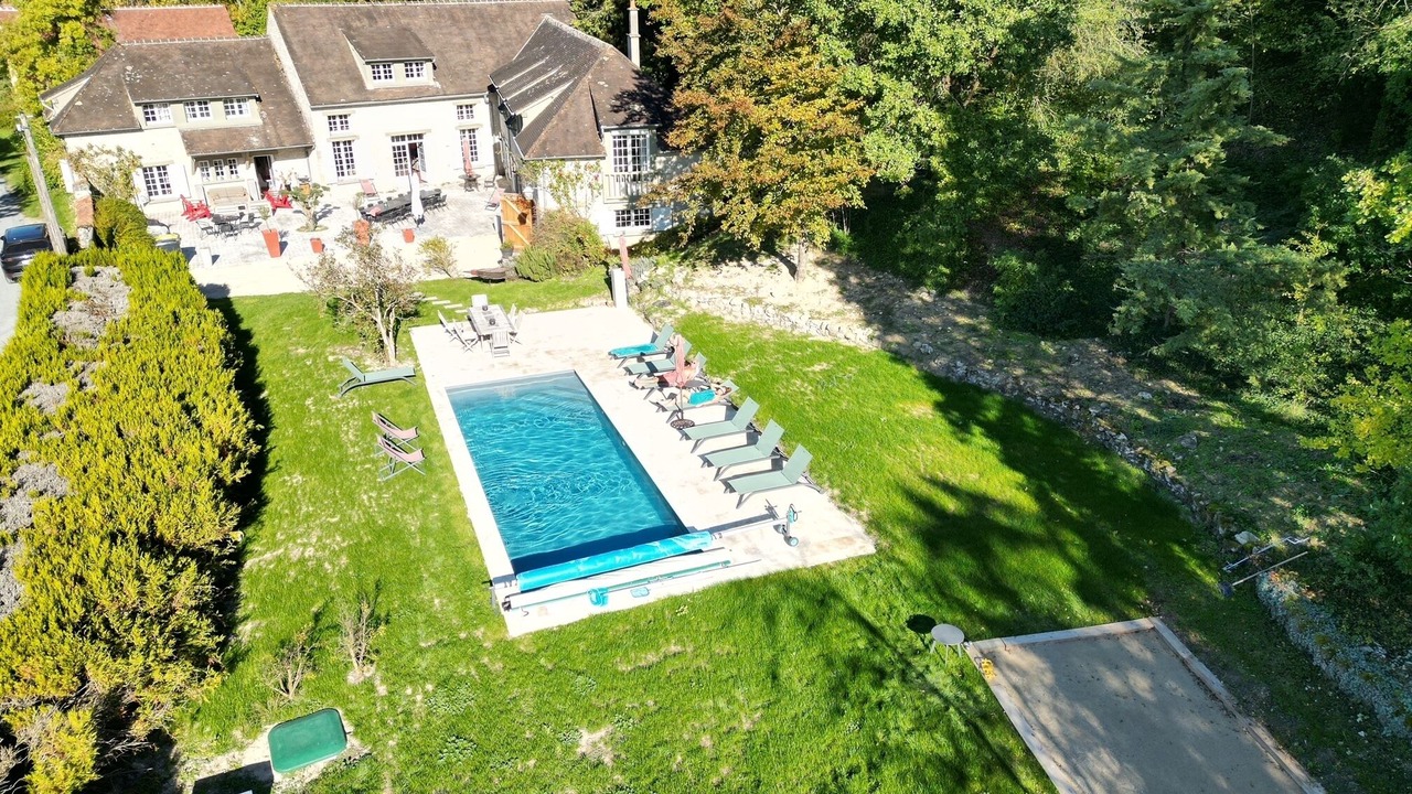 Photo of Outdoor in Yevre-le-Chatel