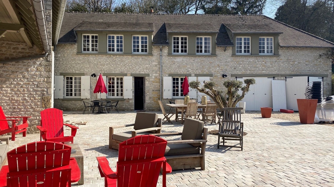 Photo of Outdoor in Yevre-le-Chatel