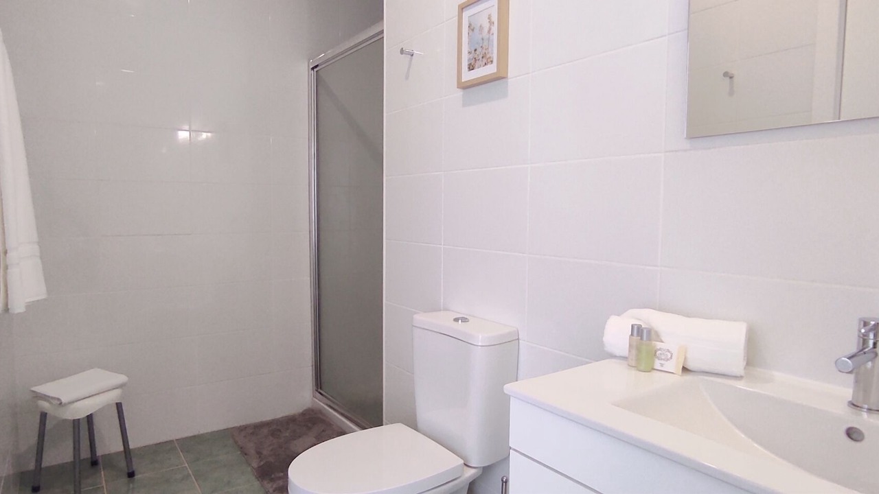 Photo of Bathroom in Alijo