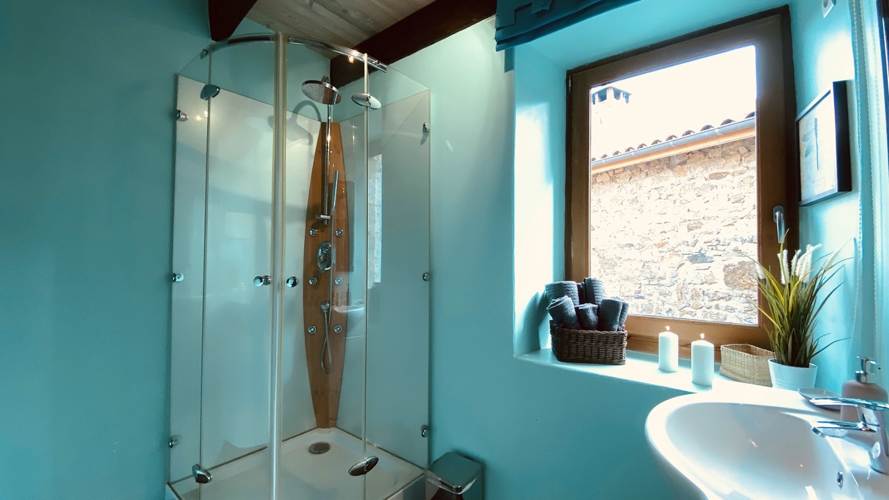 Photo of Bathroom in Nozieres