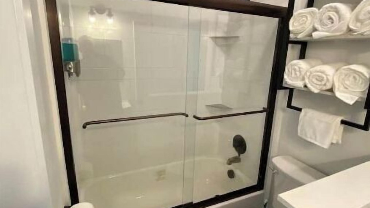 Photo of Bathroom in Murphysboro