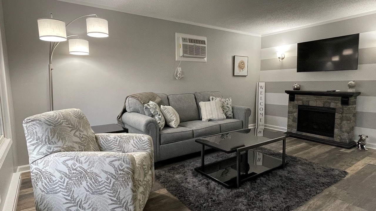 Photo of Bedroom in Holly