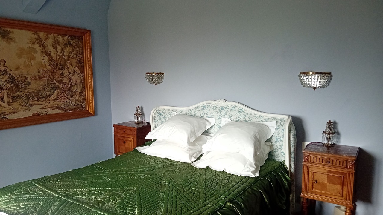 Photo of Bedroom in Montbray