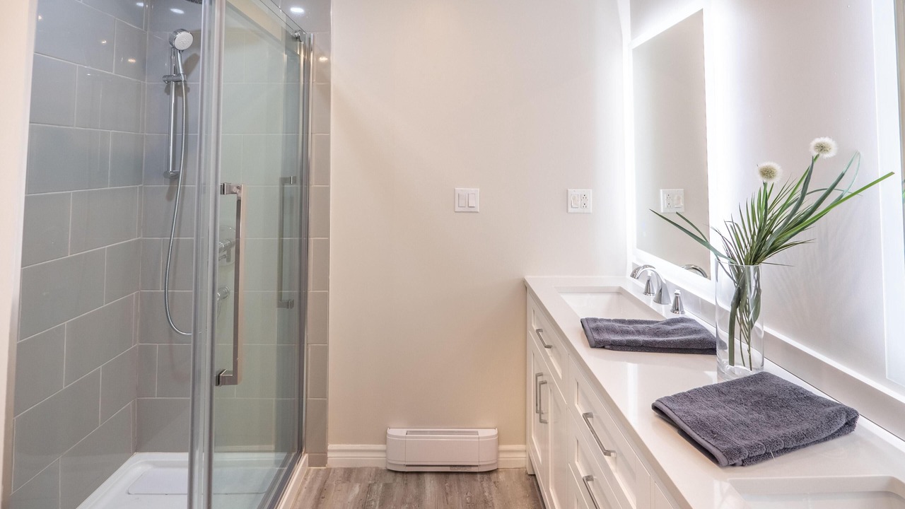 Photo of Bathroom in Gravenhurst