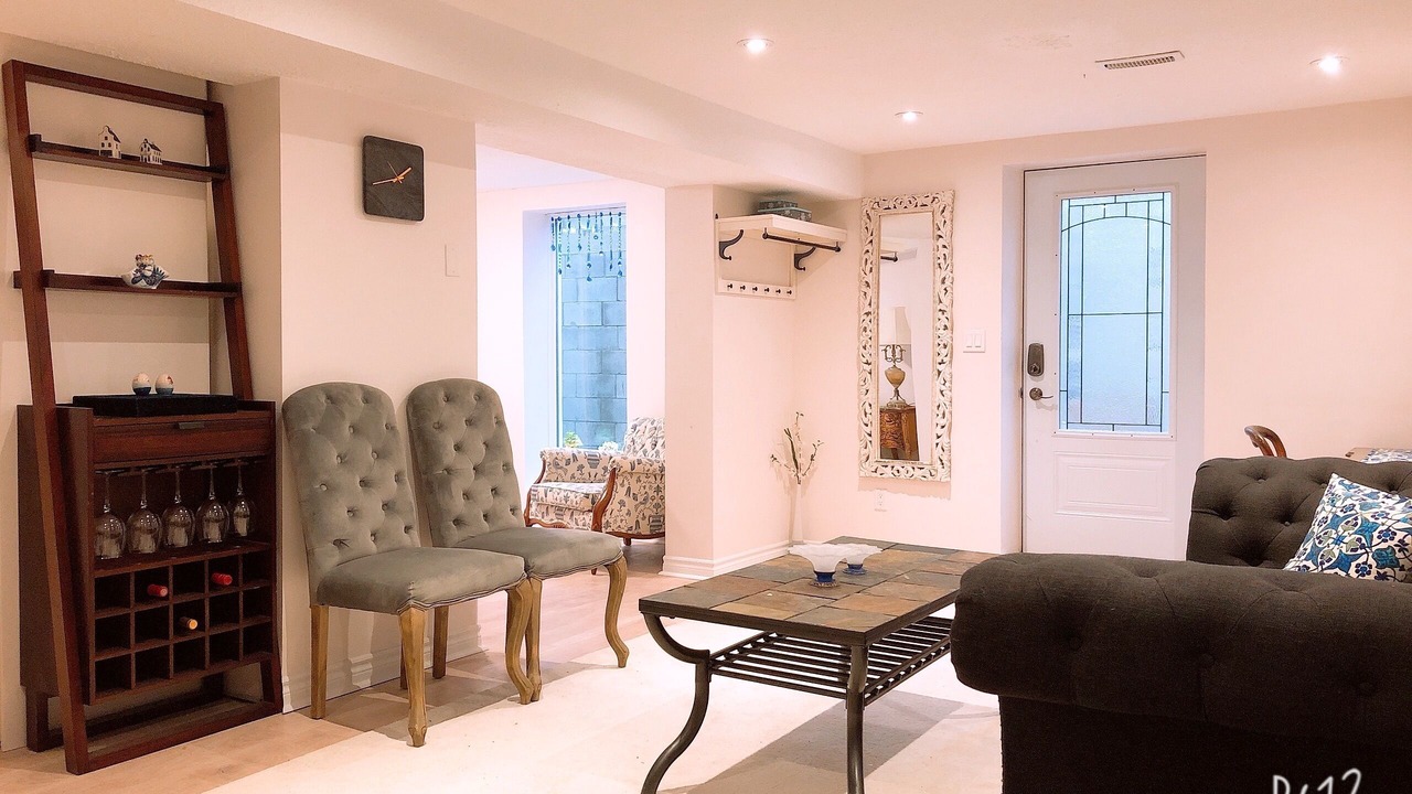 Photo of Livingroom in Toronto
