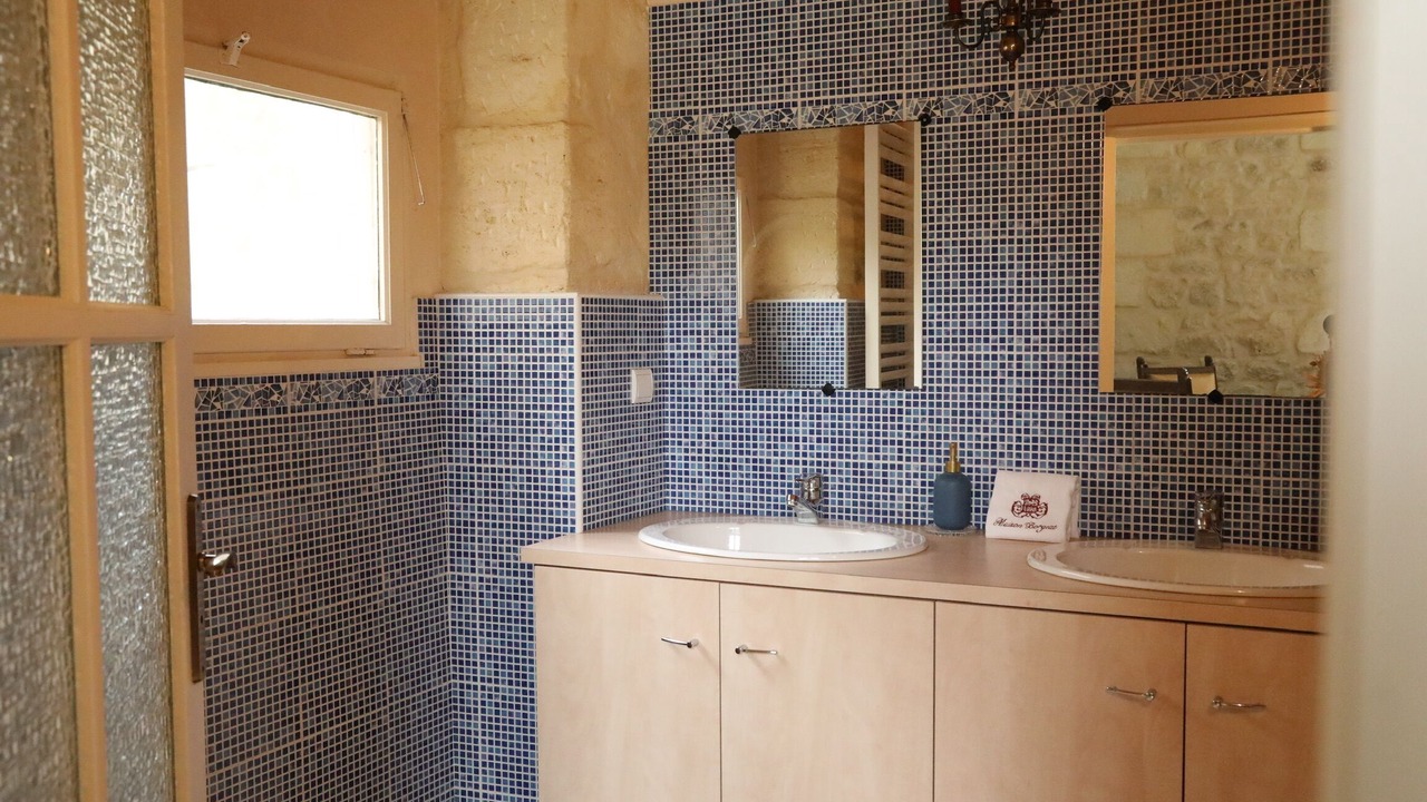 Photo of Bathroom in Blaye