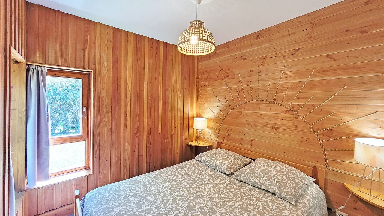 Photo of Bedroom in Alzon