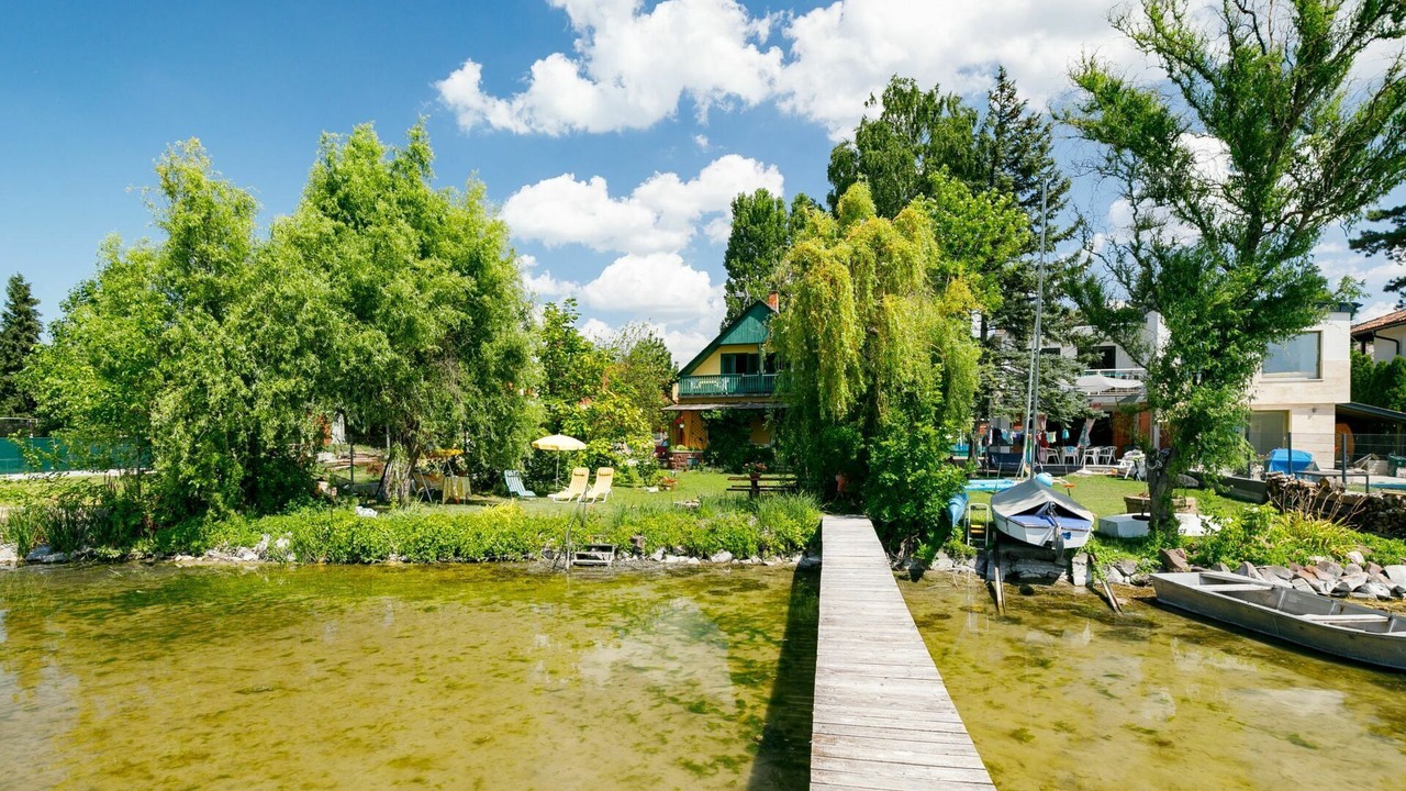 Photo of Others in Szantod