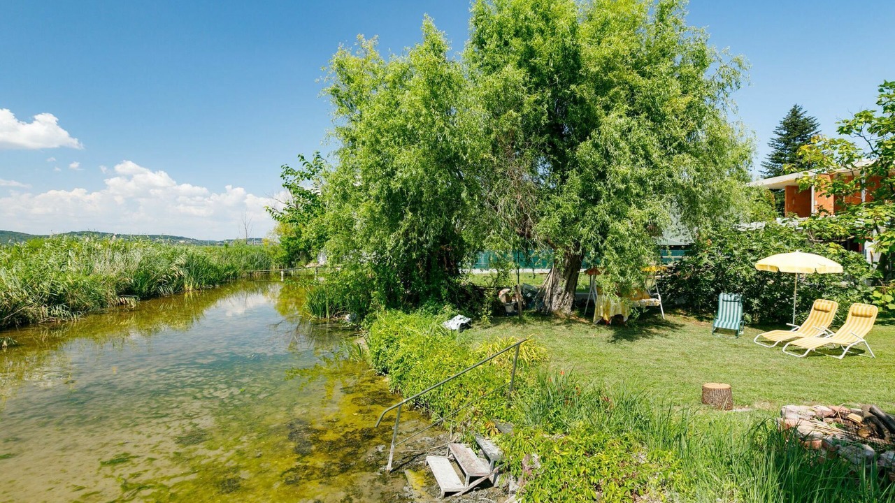 Photo of Others in Szantod