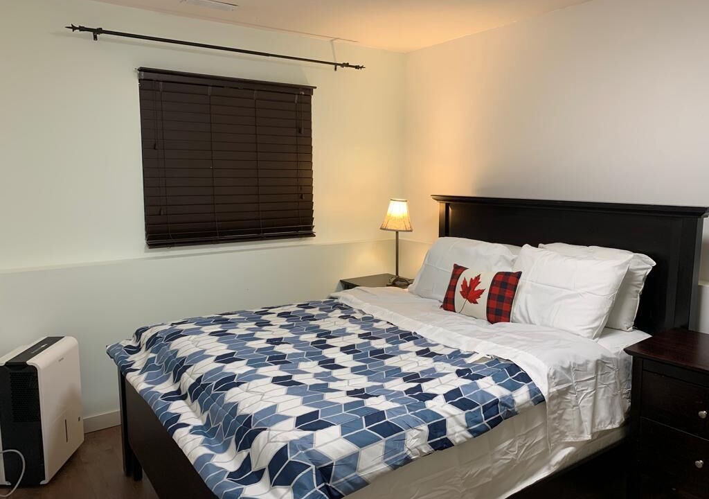 Photo of Bedroom in Upper Ten Oaks
