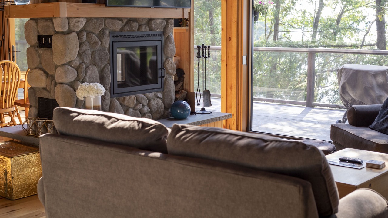 Photo of Livingroom in Muskoka Lakes