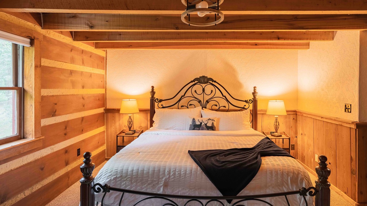 Photo of Bedroom in Madisonville