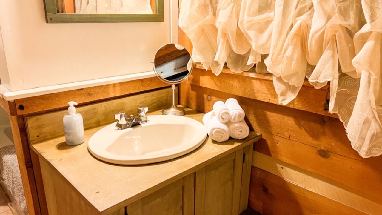 Photo of Bathroom in Madisonville