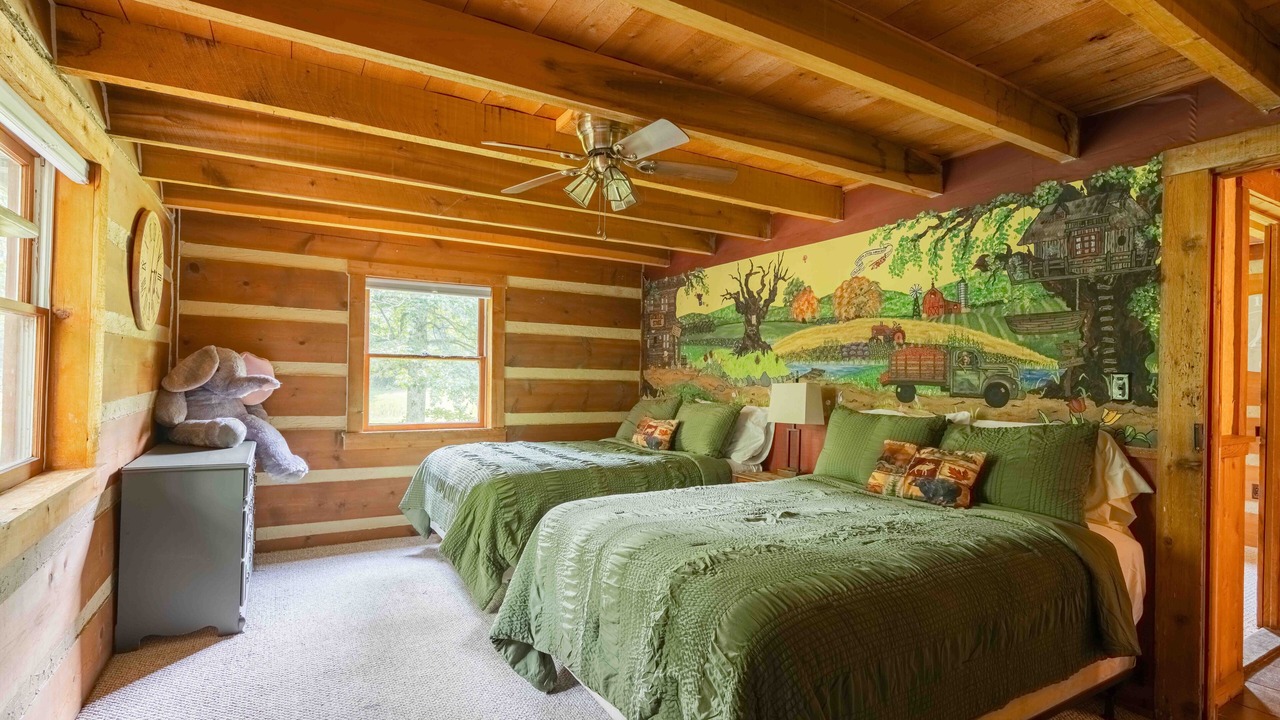Photo of Bedroom in Madisonville