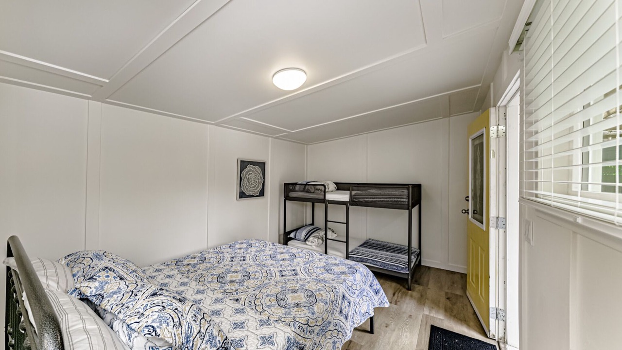 Photo of Bedroom in Cultus Lake