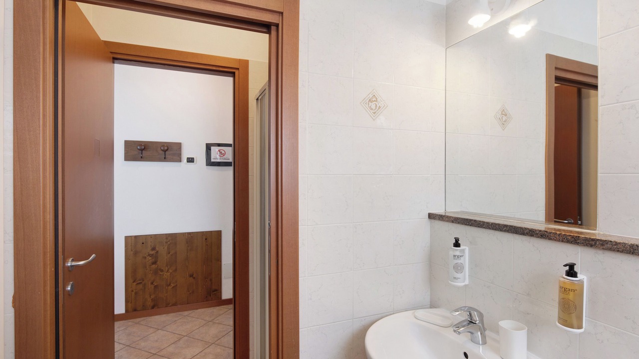 Photo of Bathroom in Trepalle