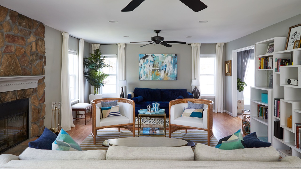Photo of Livingroom in Center Moriches