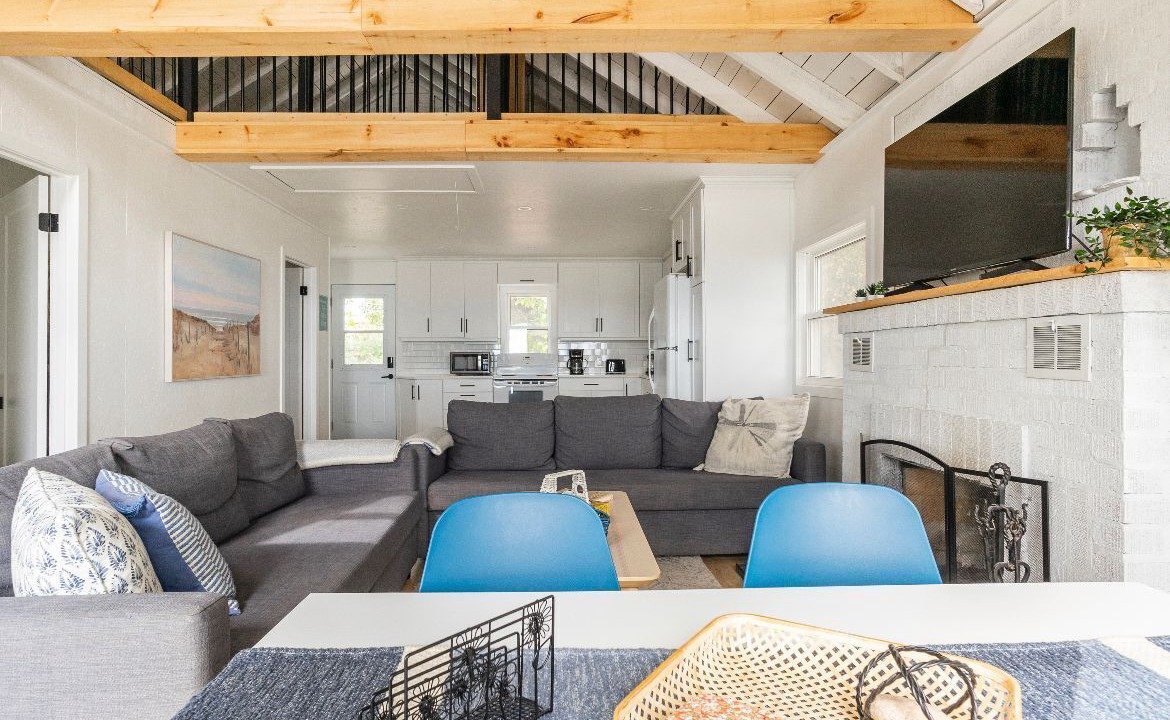 Photo of Livingroom in Long Point