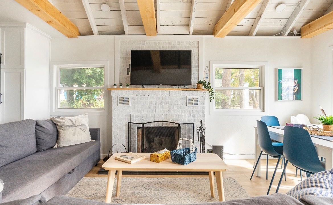 Photo of Livingroom in Long Point