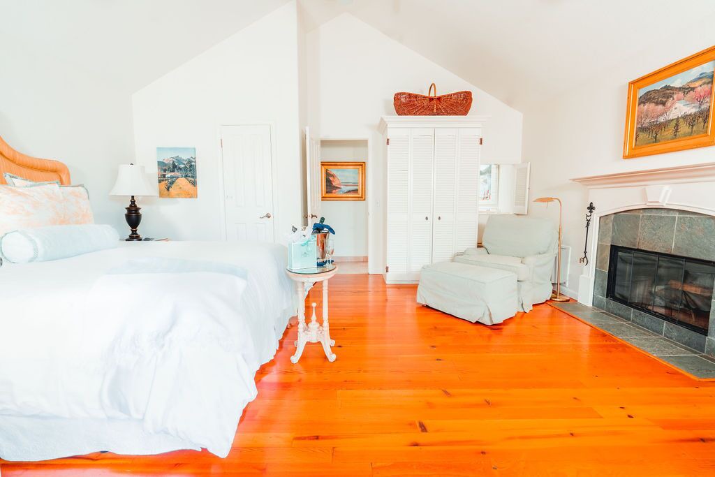 Photo of Bedroom in Calistoga