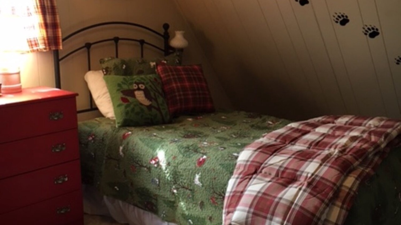 Photo of Bedroom in Shining Mountains