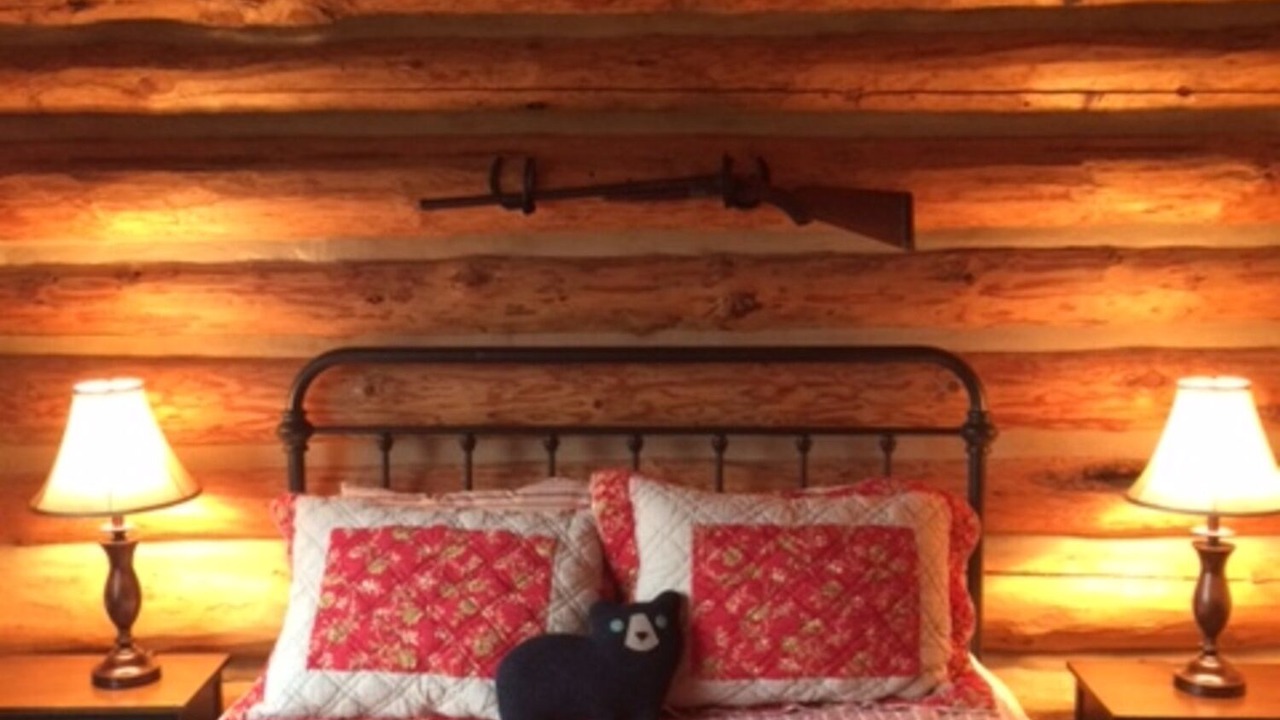Photo of Bedroom in Shining Mountains