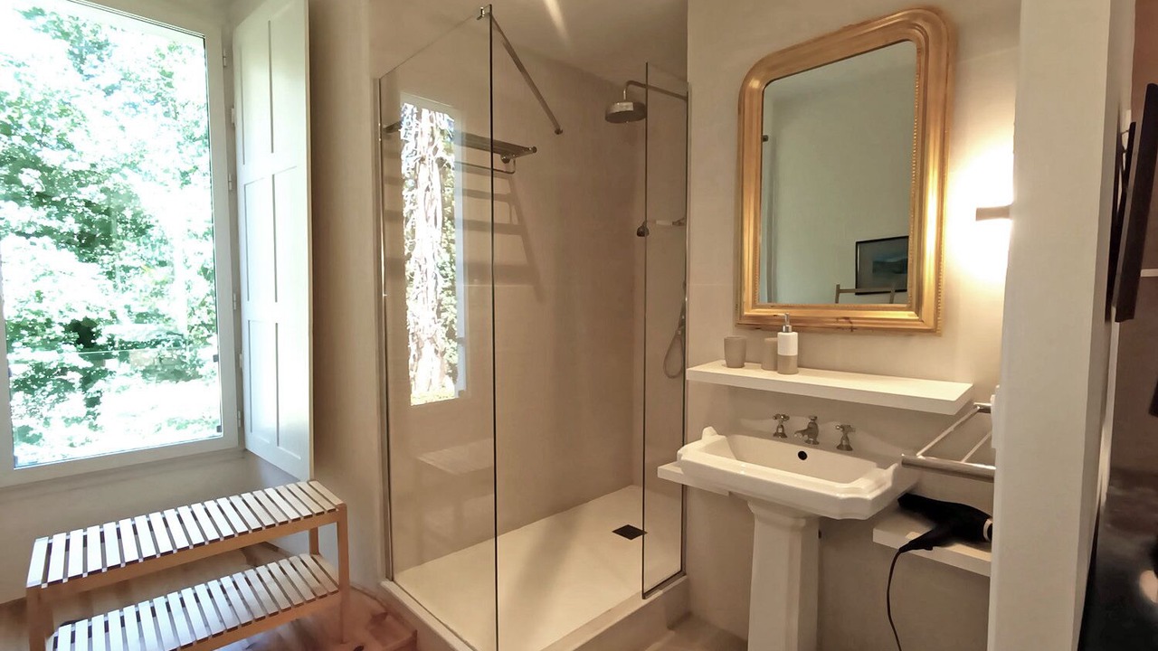 Photo of Bathroom in Vicq-sur-Nahon