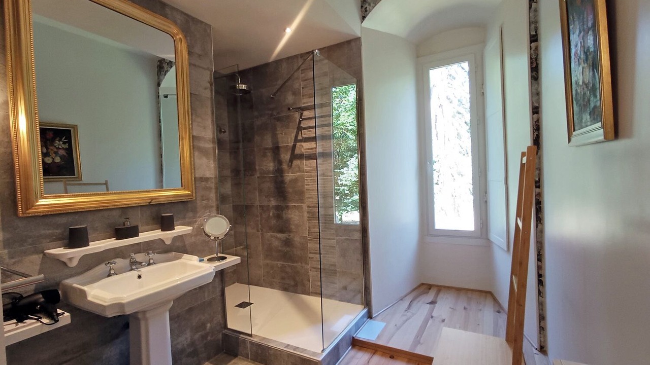 Photo of Bathroom in Vicq-sur-Nahon