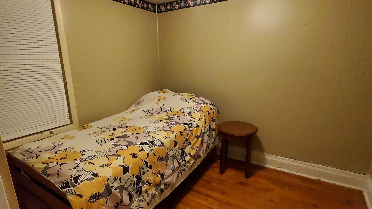 Photo of Bedroom in Painesdale