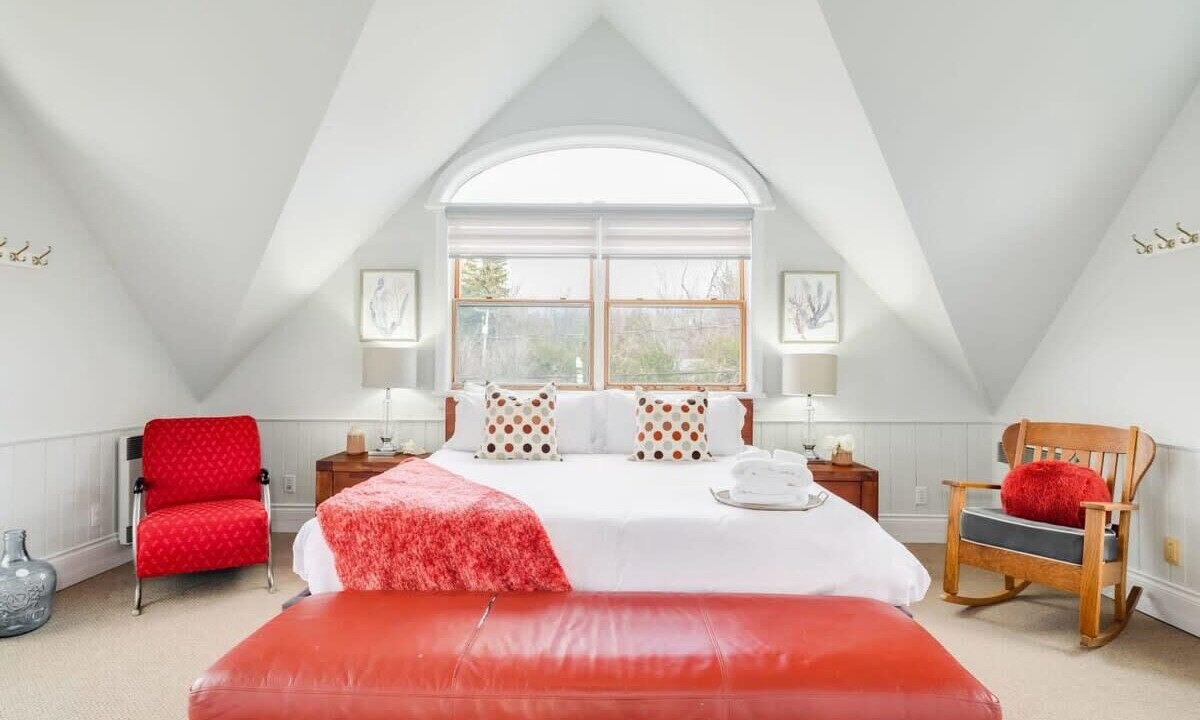 Photo of Bedroom in Aylmer