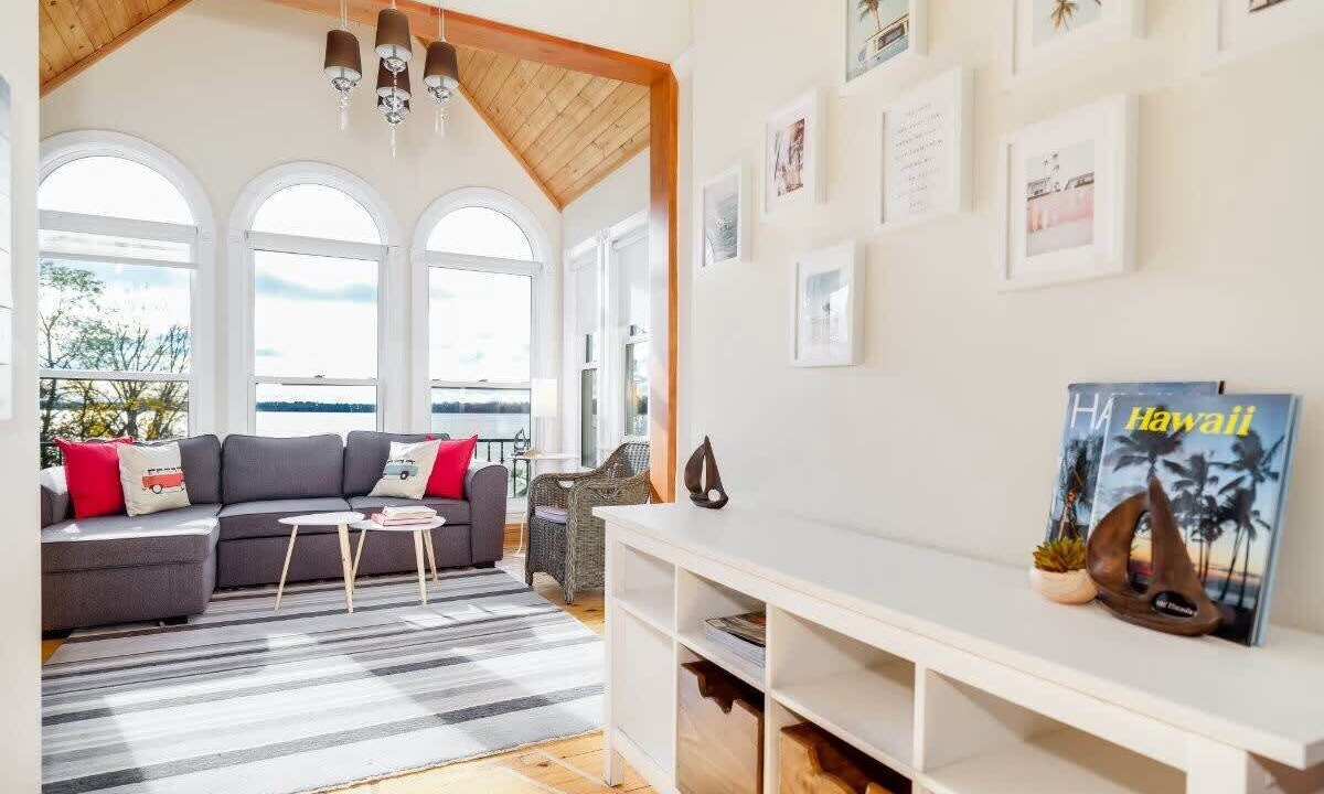 Photo of Livingroom in Aylmer