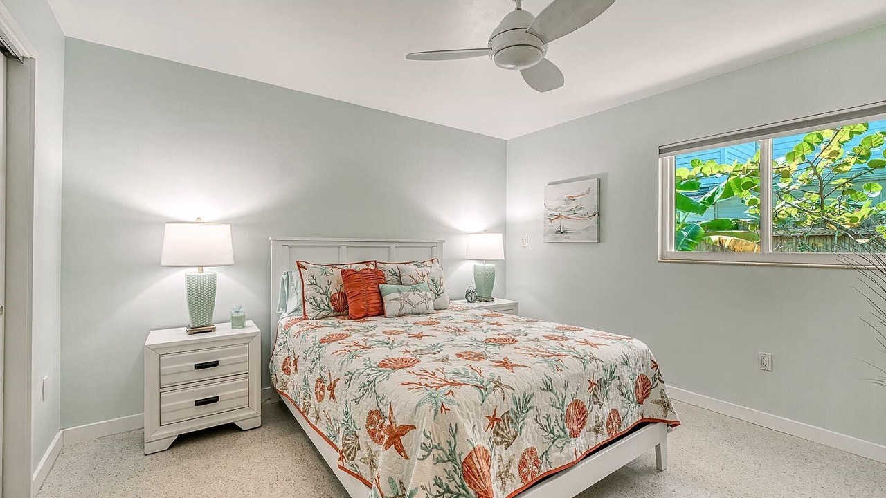 Photo of Bedroom in Indian Beach Sapphire Shores