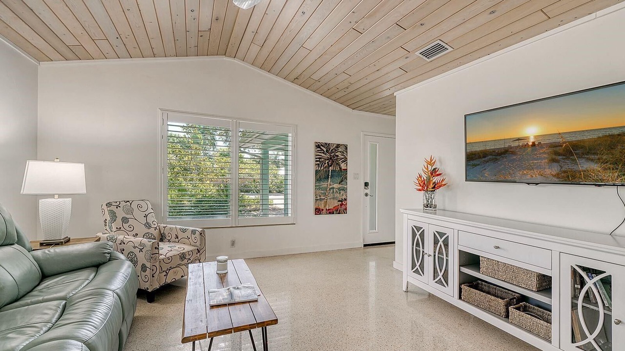 Photo of Livingroom in Indian Beach Sapphire Shores
