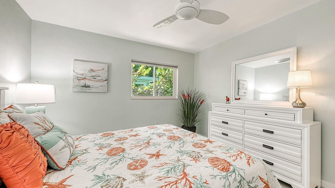 Photo of Bedroom in Indian Beach Sapphire Shores