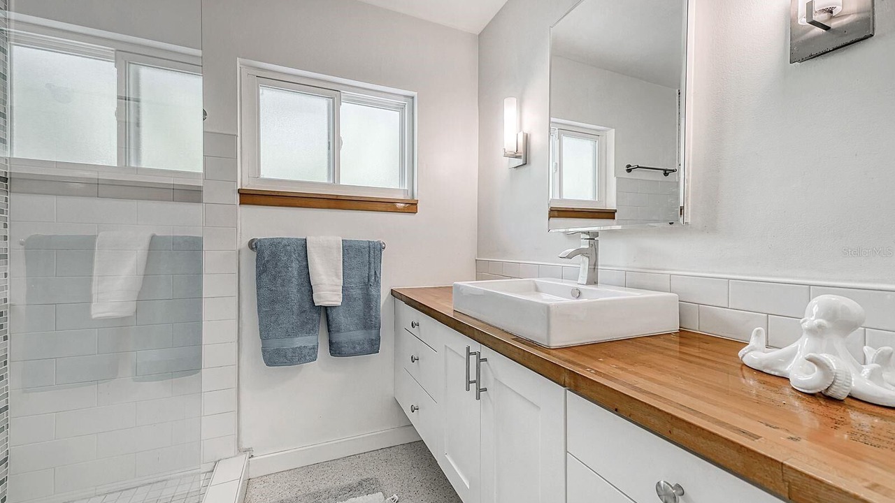 Photo of Bathroom in Indian Beach Sapphire Shores