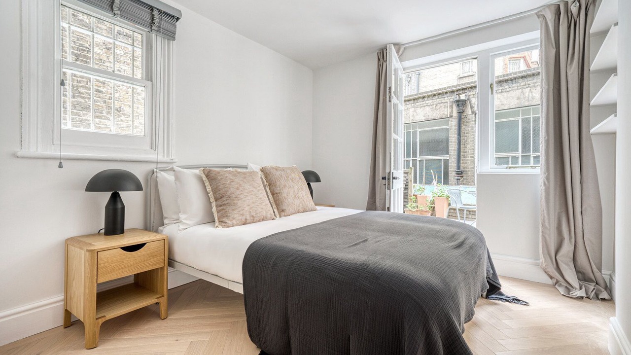 Photo of Bedroom in Bayswater
