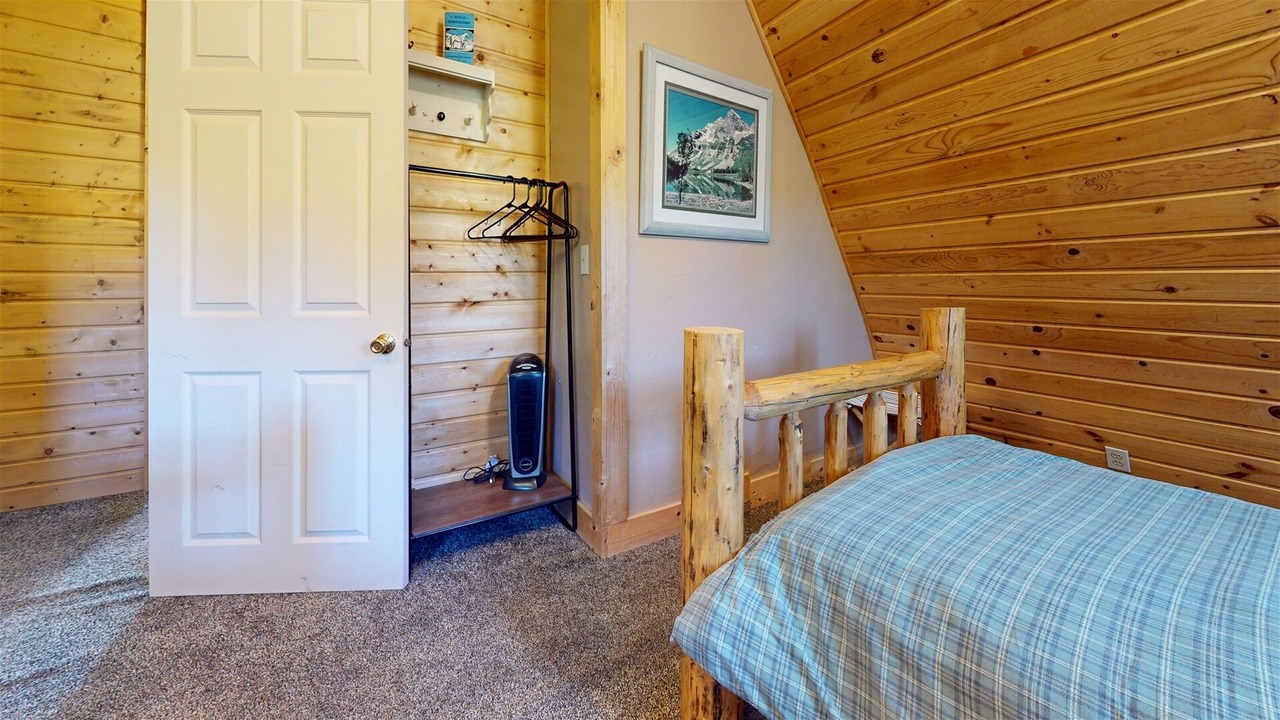 Photo of Bedroom in Lazy Acres