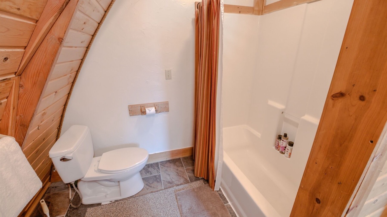 Photo of Bathroom in Lazy Acres