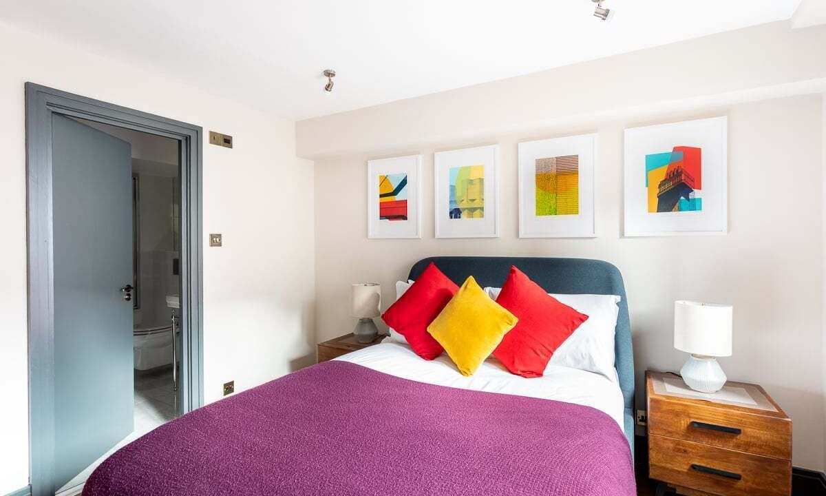 Photo of Bedroom in Pembridge