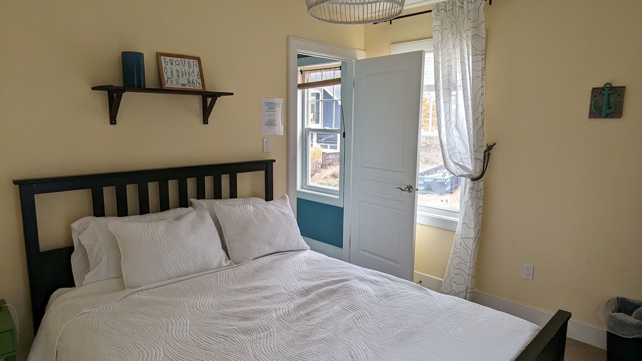 Photo of Bedroom in Grand Bend
