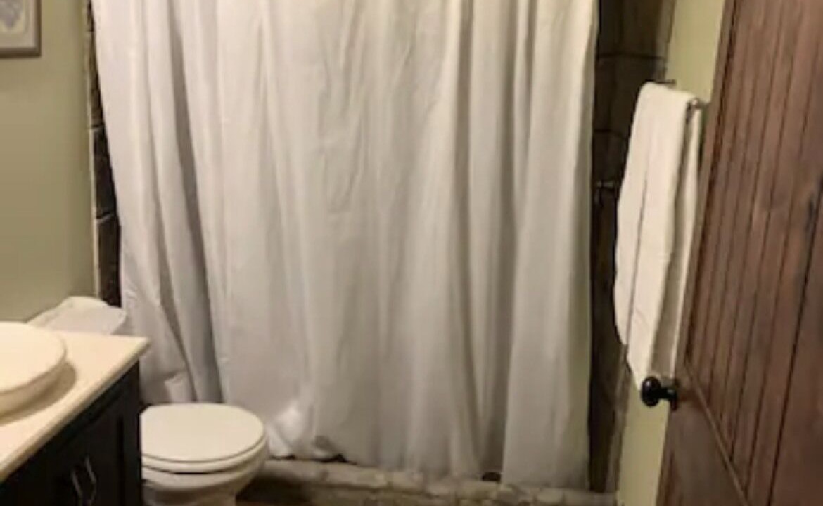 Photo of Bathroom in Nauvoo