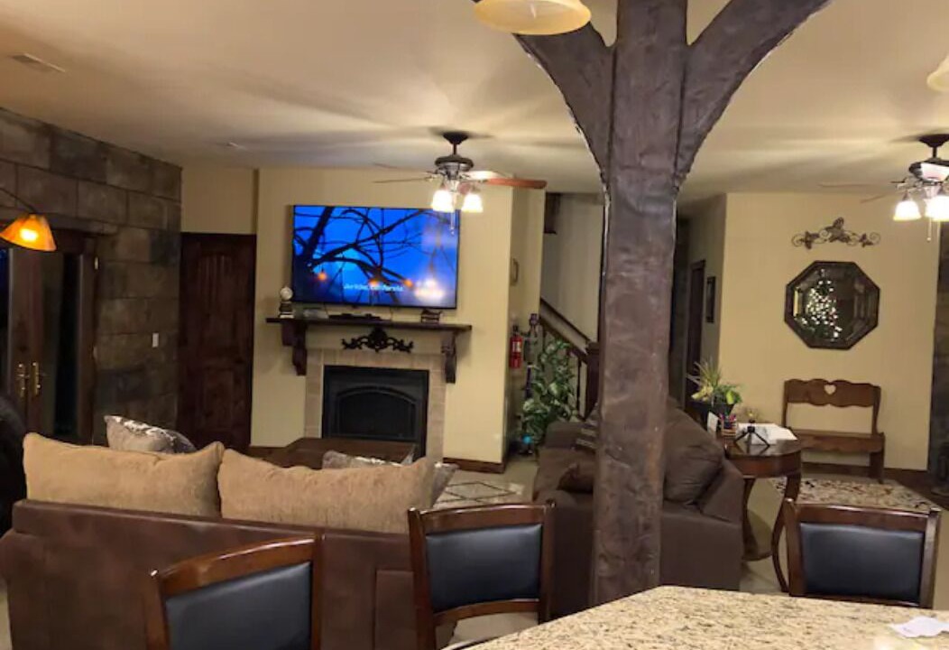Photo of Livingroom in Nauvoo