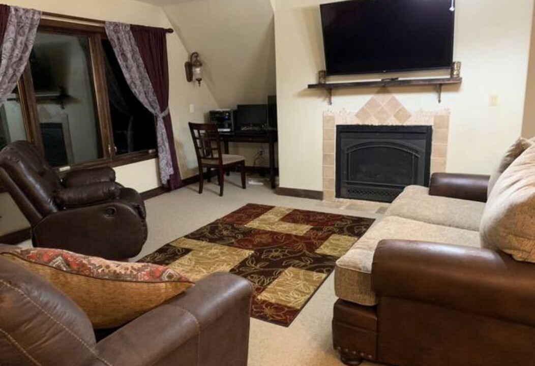 Photo of Livingroom in Nauvoo