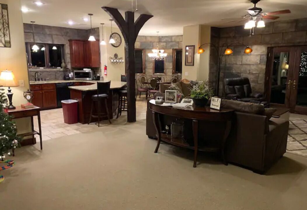 Photo of Livingroom in Nauvoo