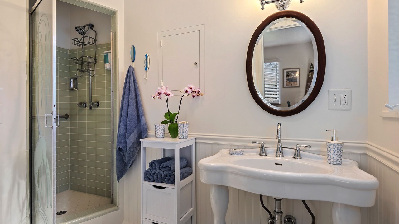 Photo of Bathroom in Toro Canyon