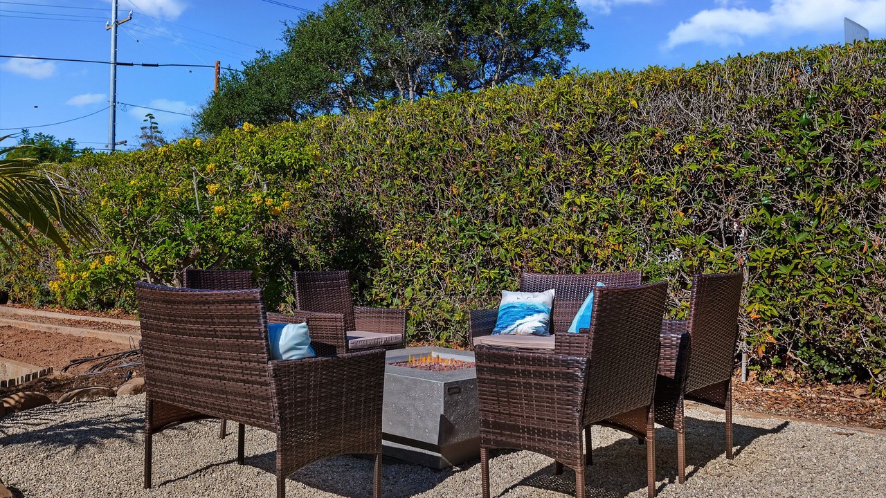 Photo of Patio Balcony in Toro Canyon