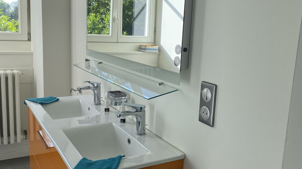 Photo of Bathroom in Mouvaux